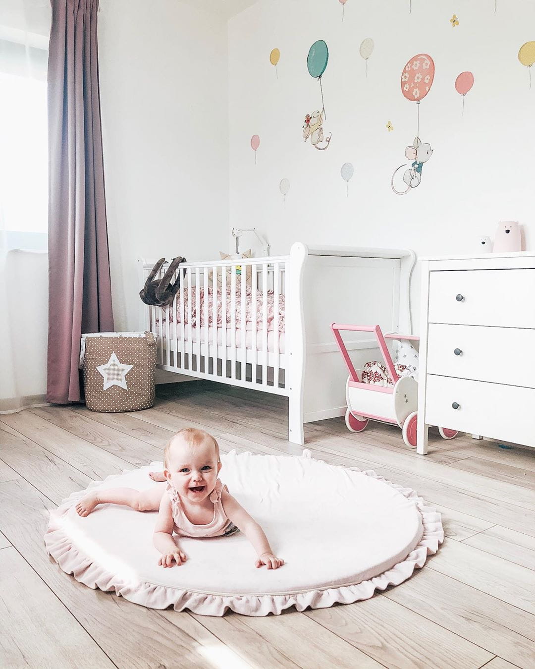 MeowBaby Spielmatte Velvet mit Volant 100cm - Hellrosa