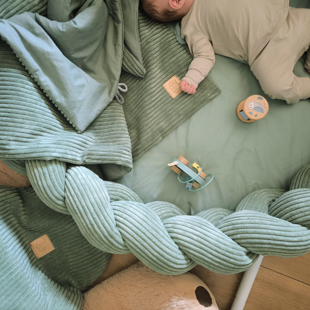 MeowBaby Babynestchen Ästhetik Cord mit Spielmatte & 3m geflochtener Bettumrandung - Classic Cord Edition