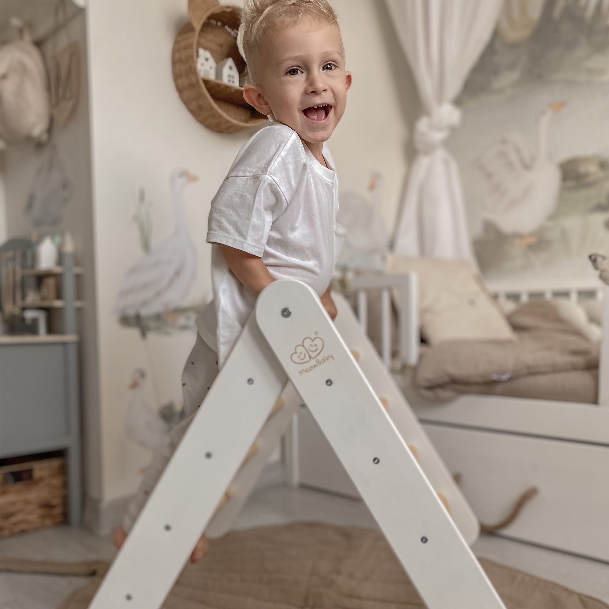 MeowBaby Montessori Pikler Climbing Triangle 60x61 cm - white