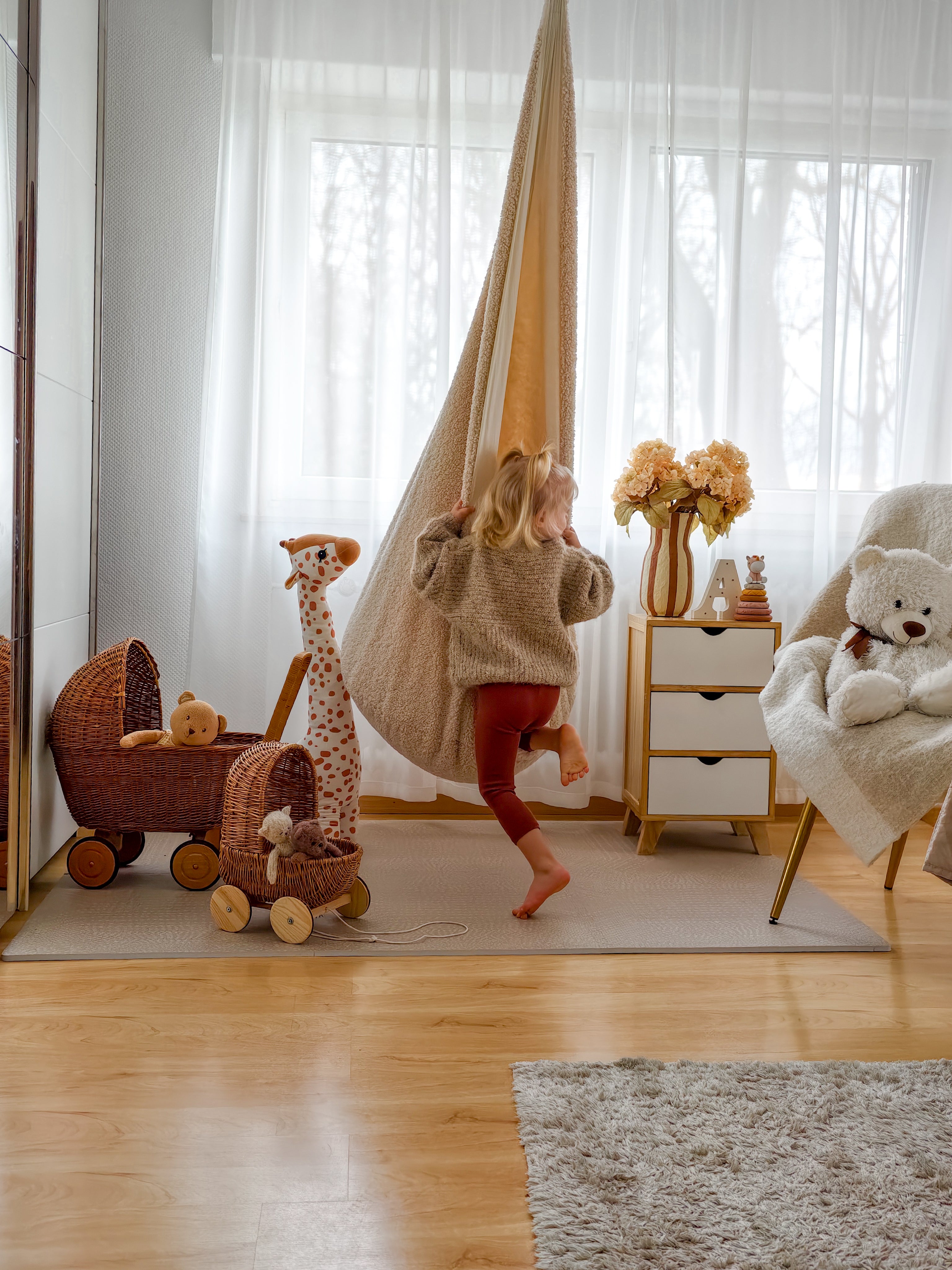 MeowBaby Hängesessel Cocoon Bearly - beige/creme