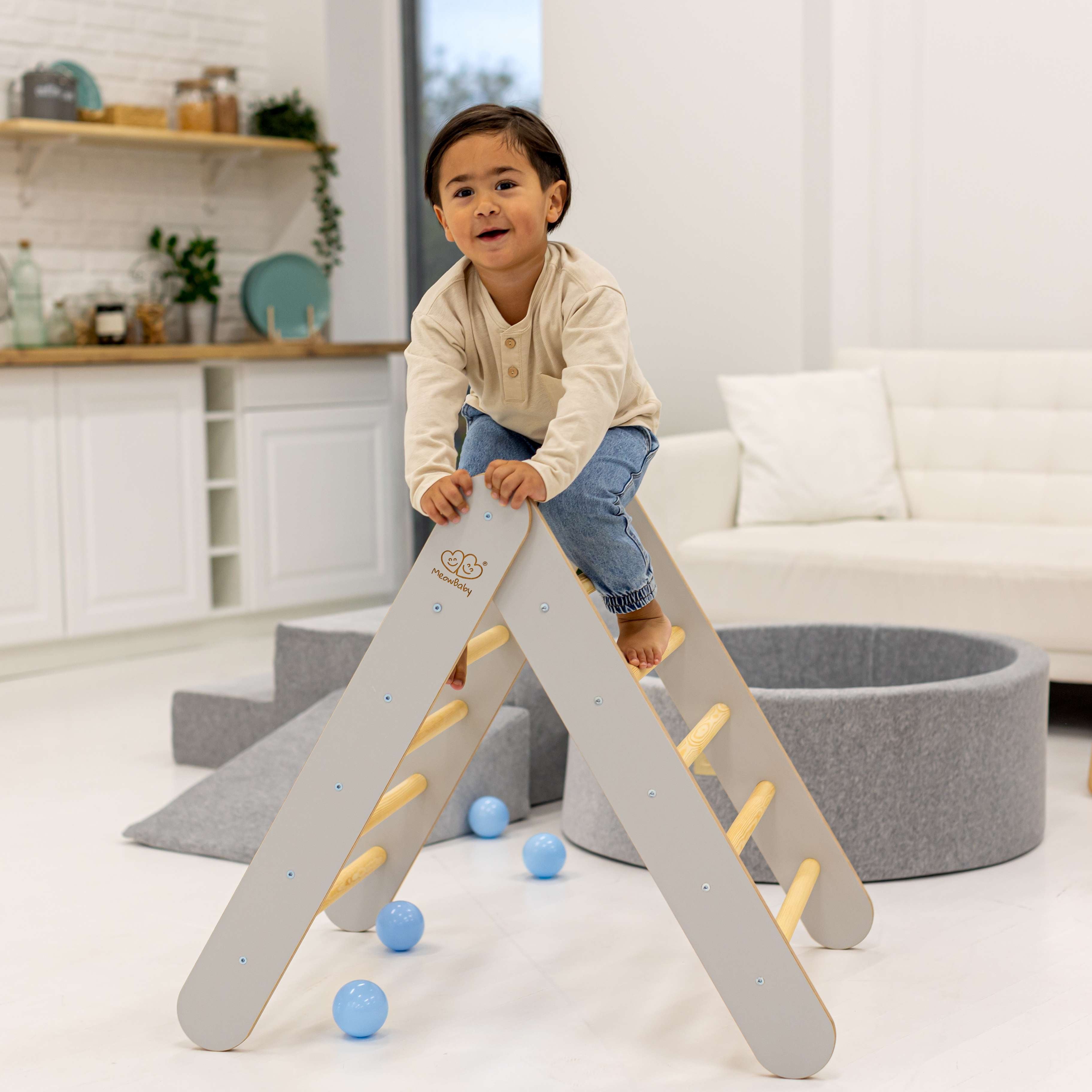 MeowBaby Kletterdreieck mit Rutsche 60x61 cm, Holz - grau