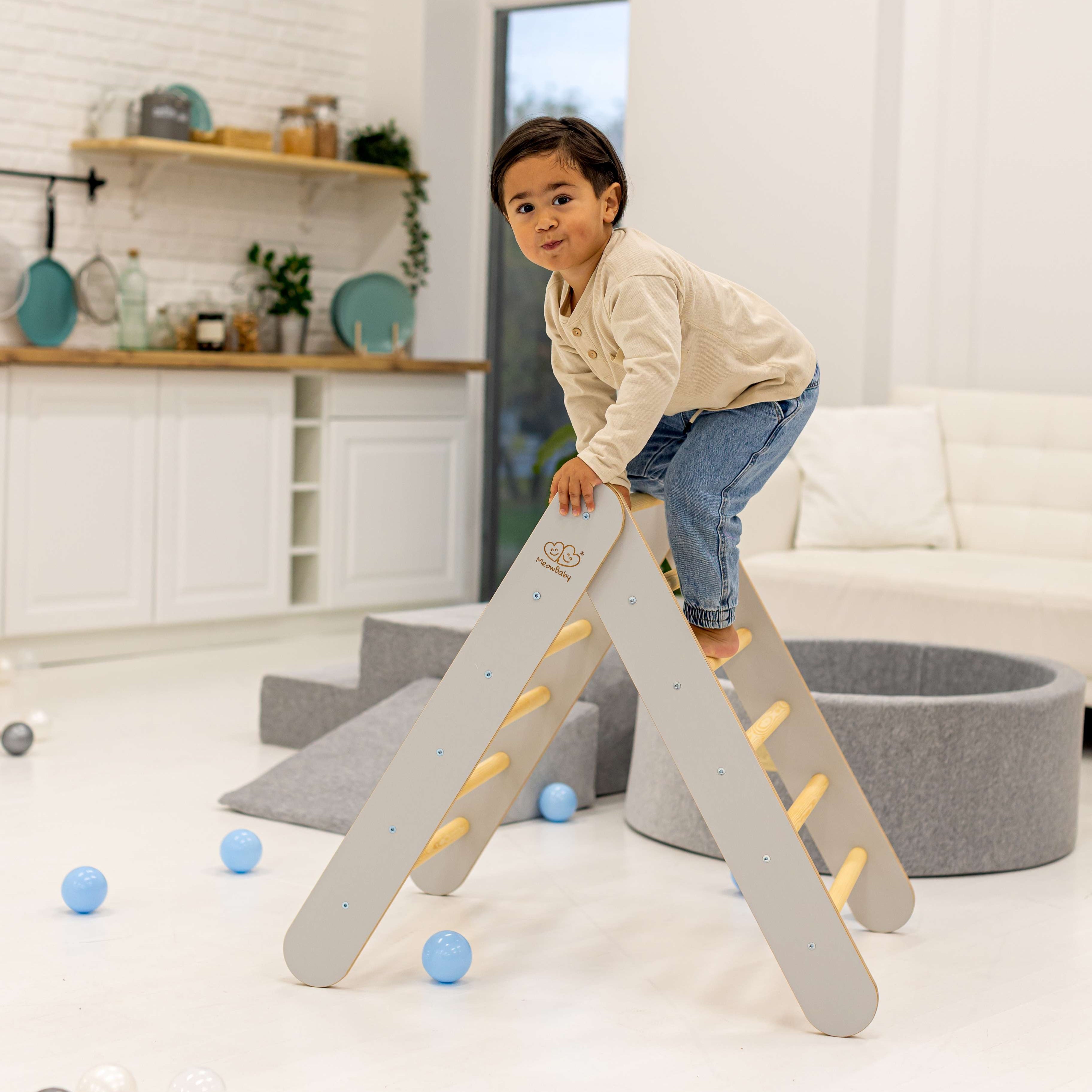 MeowBaby Kletterdreieck mit Rutsche 60x61 cm, Holz - grau
