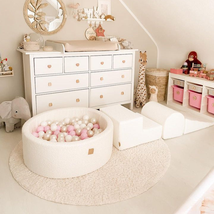 MeowBaby Schaumspielset Bouclé cremé/weiss mit Bällebad, 200 Bälle - eigene Farbauswahl