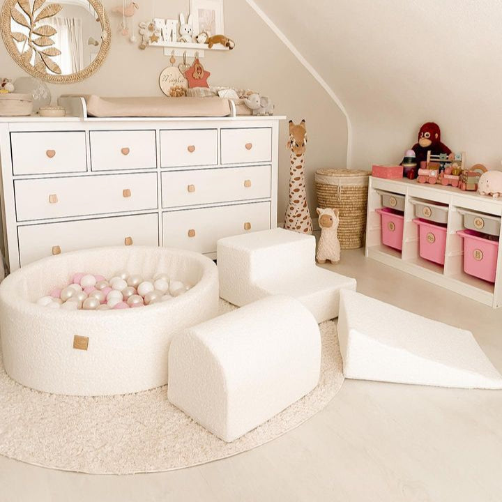 MeowBaby Schaumspielset Bouclé cremé/weiss mit Bällebad, 200 Bälle - eigene Farbauswahl