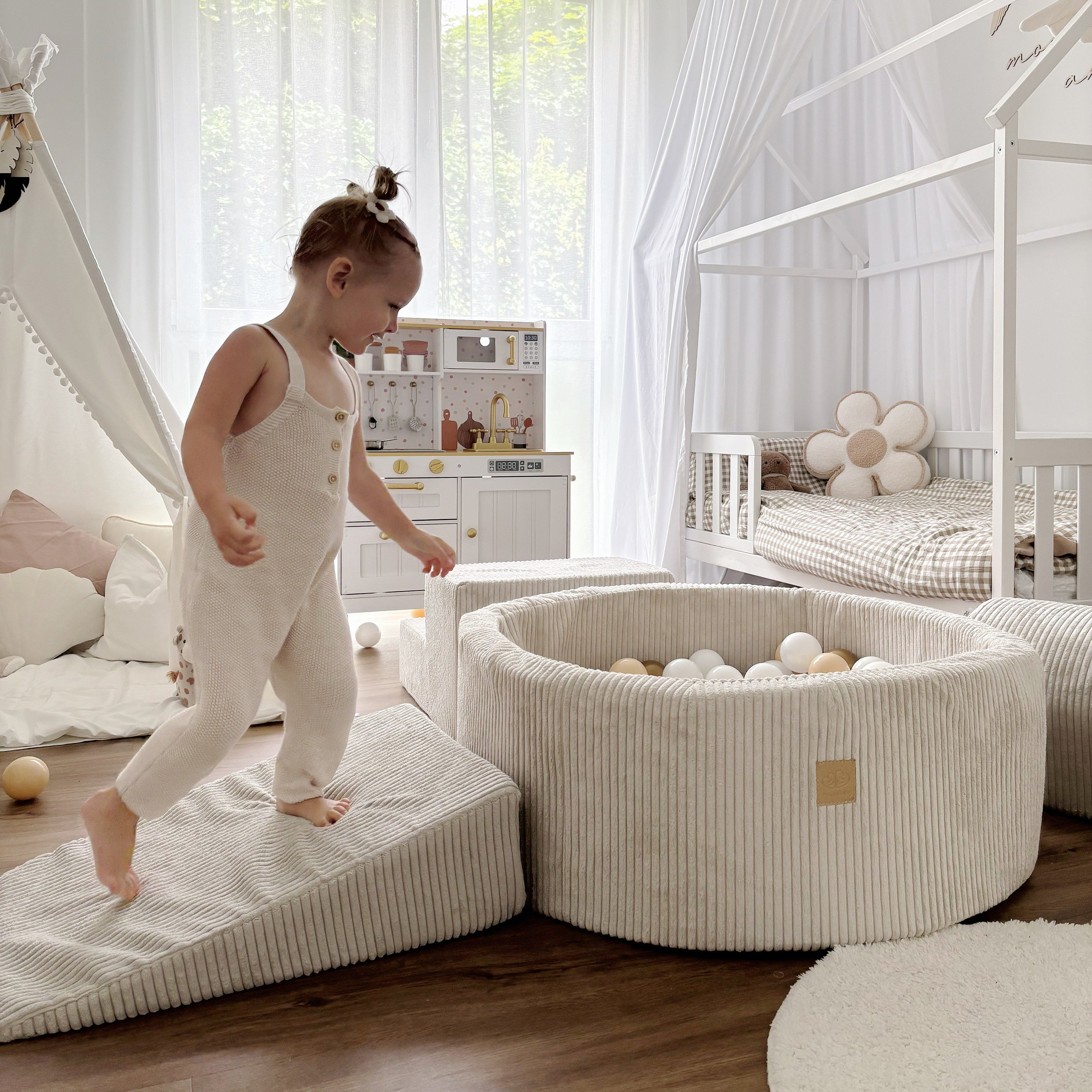 MeowBaby Schaumspielset Ästhetik Cord ecru/beige mit Bällebad, 200 Bälle - eigene Farbauswahl