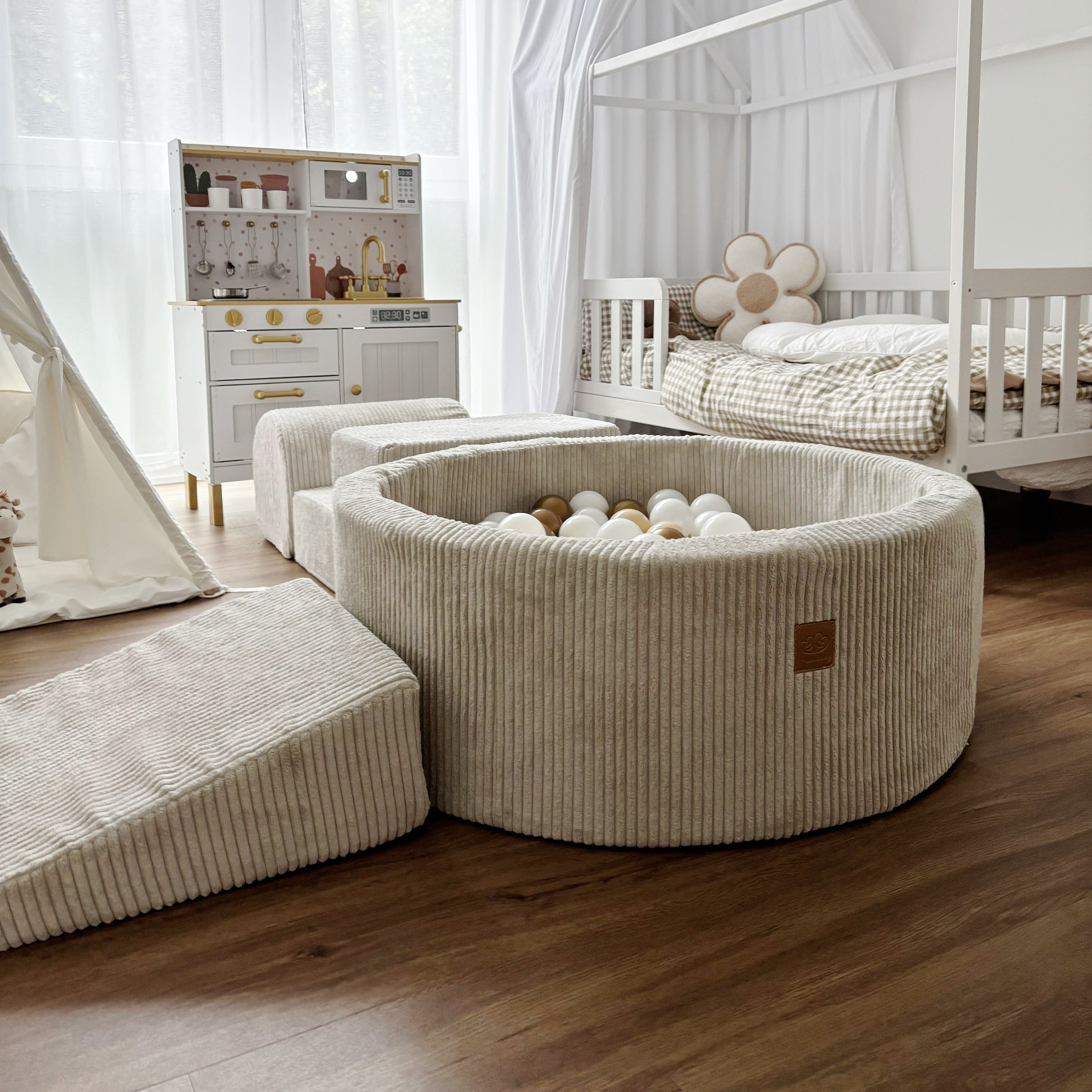 MeowBaby Schaumspielset Ästhetik Cord ecru/beige mit Bällebad, 200 Bälle - eigene Farbauswahl